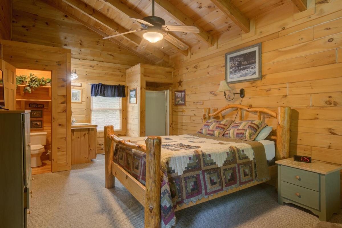 Whispering Pines #33 Villa Сивиървил Екстериор снимка